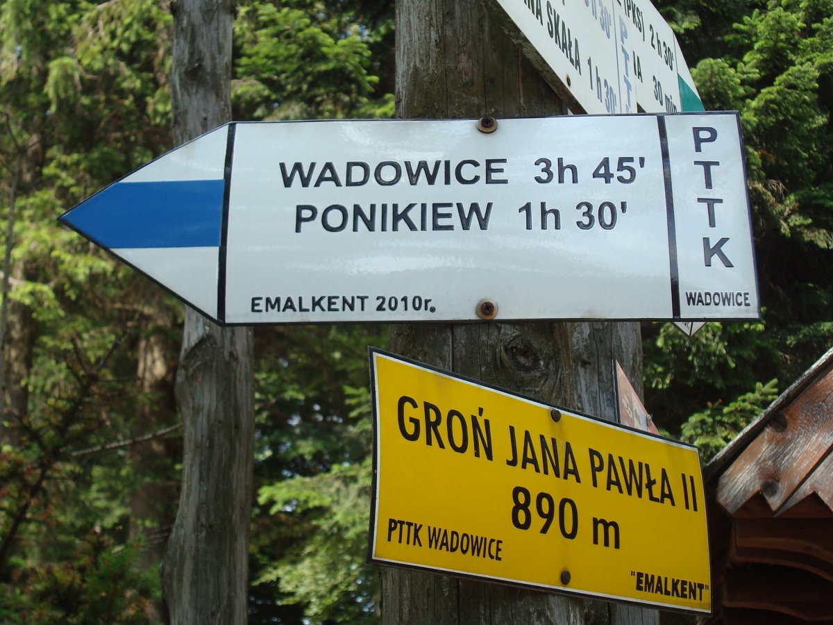 Schronisko PTTK na Leskowcu / Groń Jana Pawła II